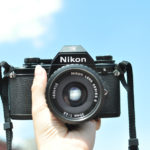 フィルム初心者や、ぶらぶら歩きのお供に。コンパクトなフィルム一眼レフNikonEMの魅力