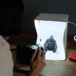 【レビュー】390円均一ショップで「LEDライト付き折り畳み撮影ボックス」をGET