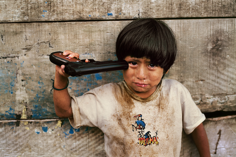 並外れた取材力と人間の本質を捉える写真家Steve McCurry（スティーブ・マッカリー）