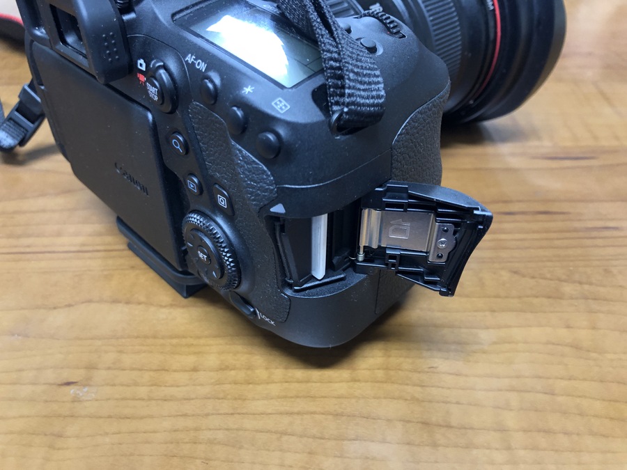 Canon EOS 6D Mark II トリプルレンズ☆新品SDカード付き