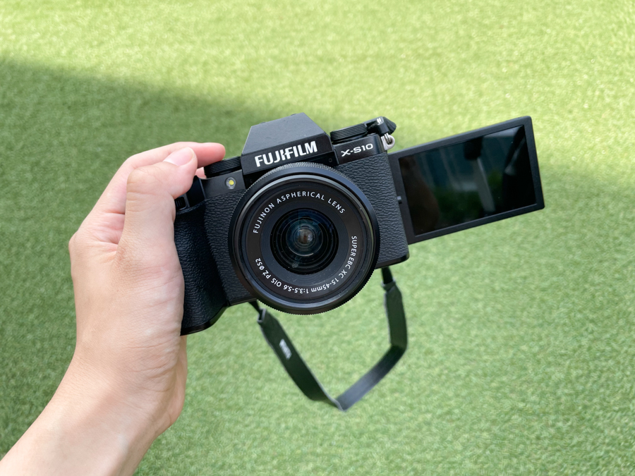 FUJIFILM X-S10》レビュー！カメラ初心者におすすめのミラーレスカメラ