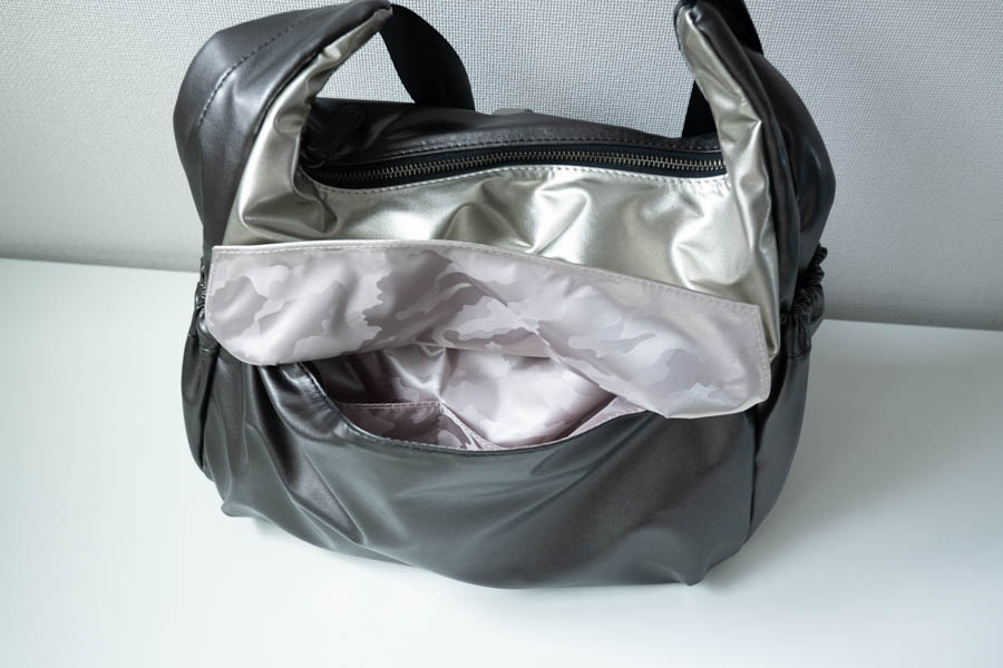 LAUT カメラバッグ