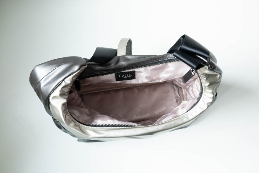 LAUT カメラバッグ