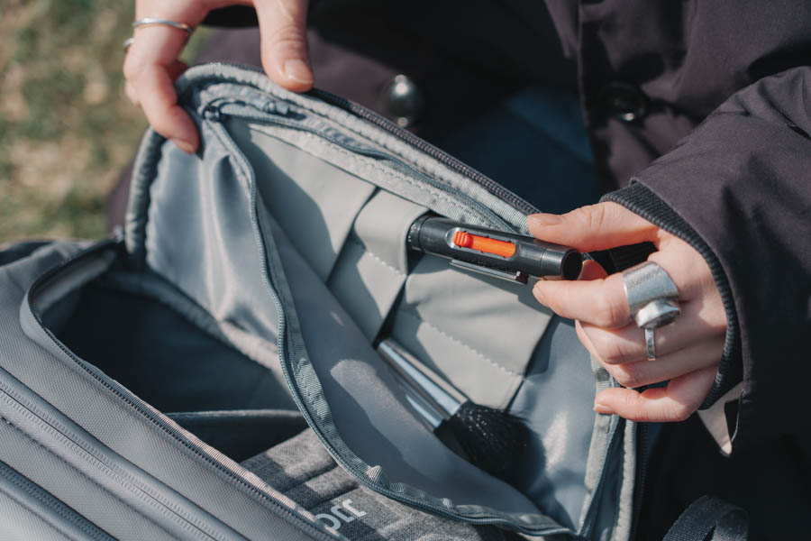 Ulanzi ハードシェルカメラバックパック